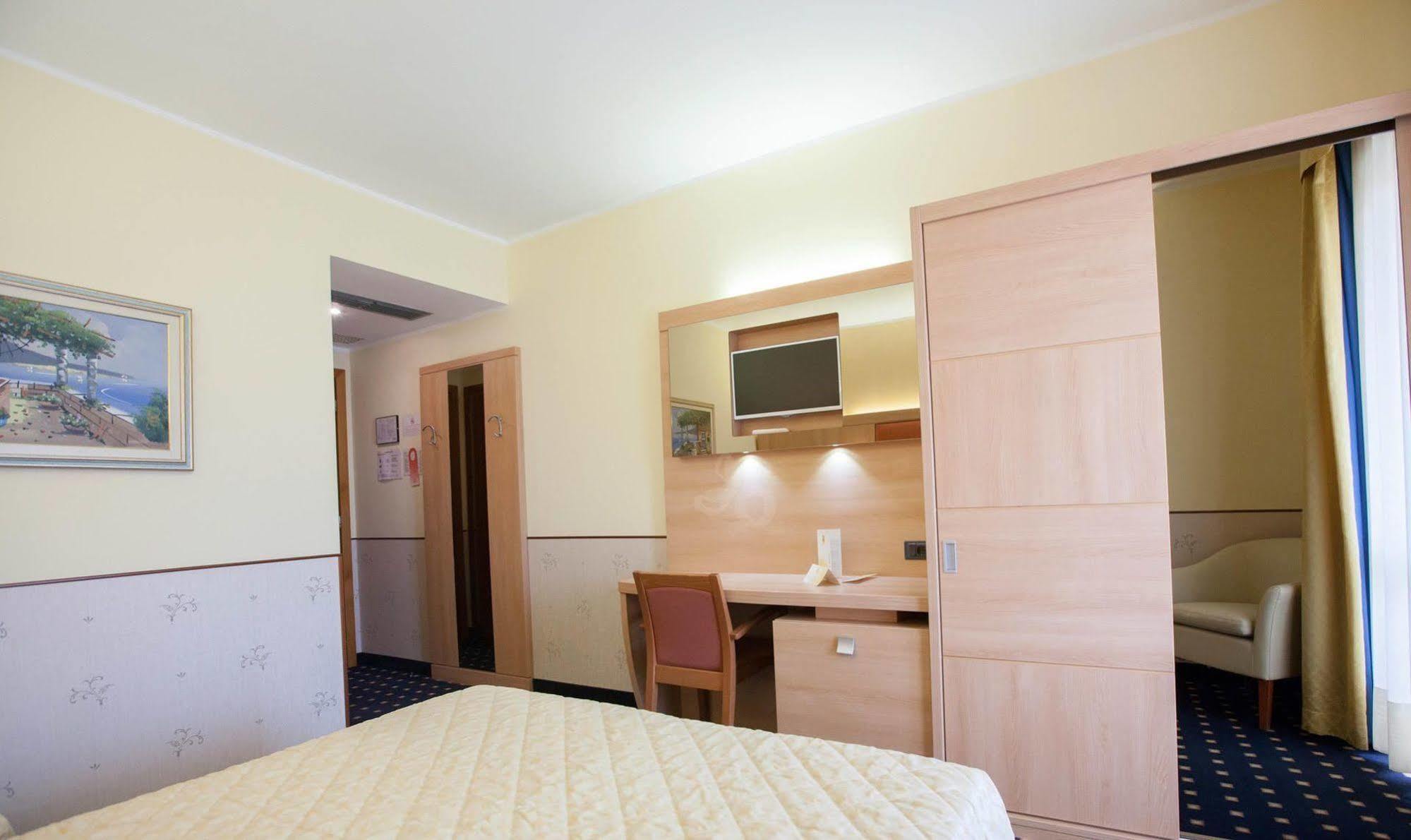 Hotel Gardenia & Villa Charme Adults Friendly 4Star Service Bardolino Exteriér fotografie